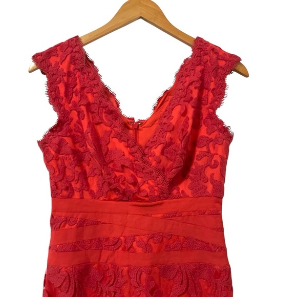 Tadashi Shoji Floral Embroidered Lace Scalloped V-Neck Dress Sz 6 Petite Red - Picture 5 of 9